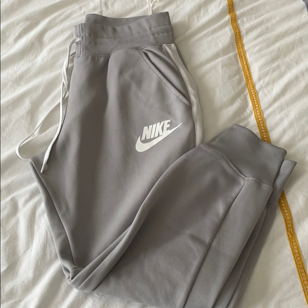 Nike Jogger Grey/White size Large